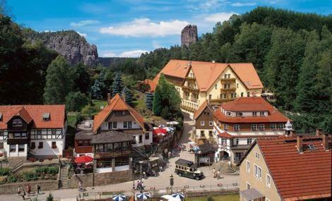 Отель Amselgrundschloesschen Курорт-Ратен Экстерьер фото